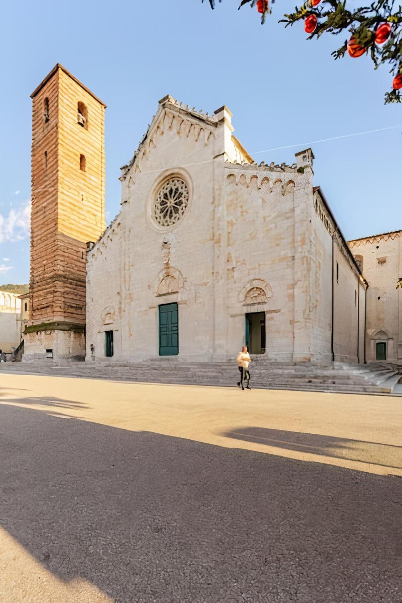 Appartamento A 150M Dal Duomo Pietrasanta Exterior photo